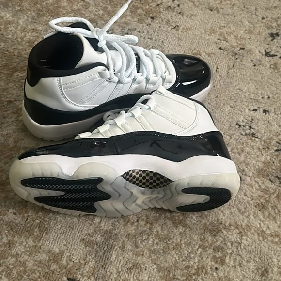 Jordan 11’s - Picture 2 of 3